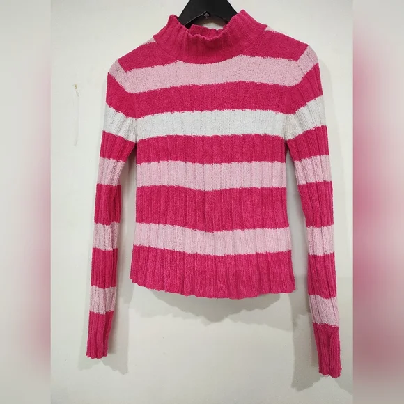 Pink Cozy Top 💗 - Picture 7 of 13